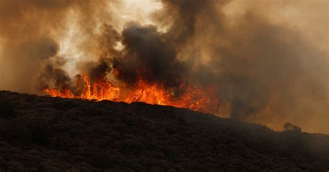 Wildfire in Spain's Gran Canaria island menaces villages